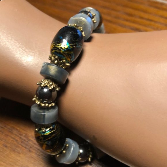 Vintage style beaded bracelet - Picture 2 of 3